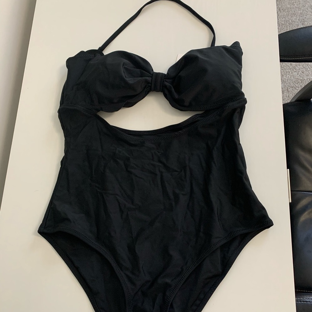 One piece Bathing suit